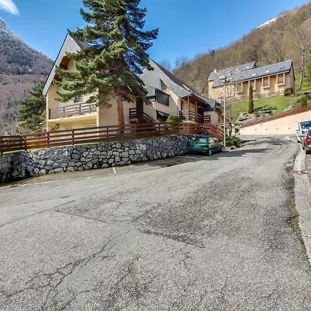 Apartment Triplex A Pour 5 Pers., Parking, Balcon, A 1 Km Des Pistes Et Du Centre - Fr-1-401-67 Cauterets